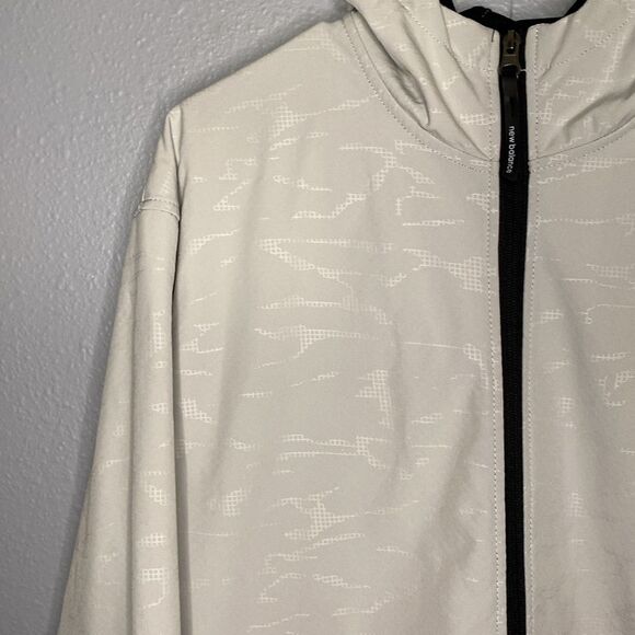 New Balance Gray Full Zip Hooded Jacket Size Medium - Picture 5 of 12